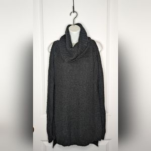 Turtle neck, black, cold shoulder, brand: revemped